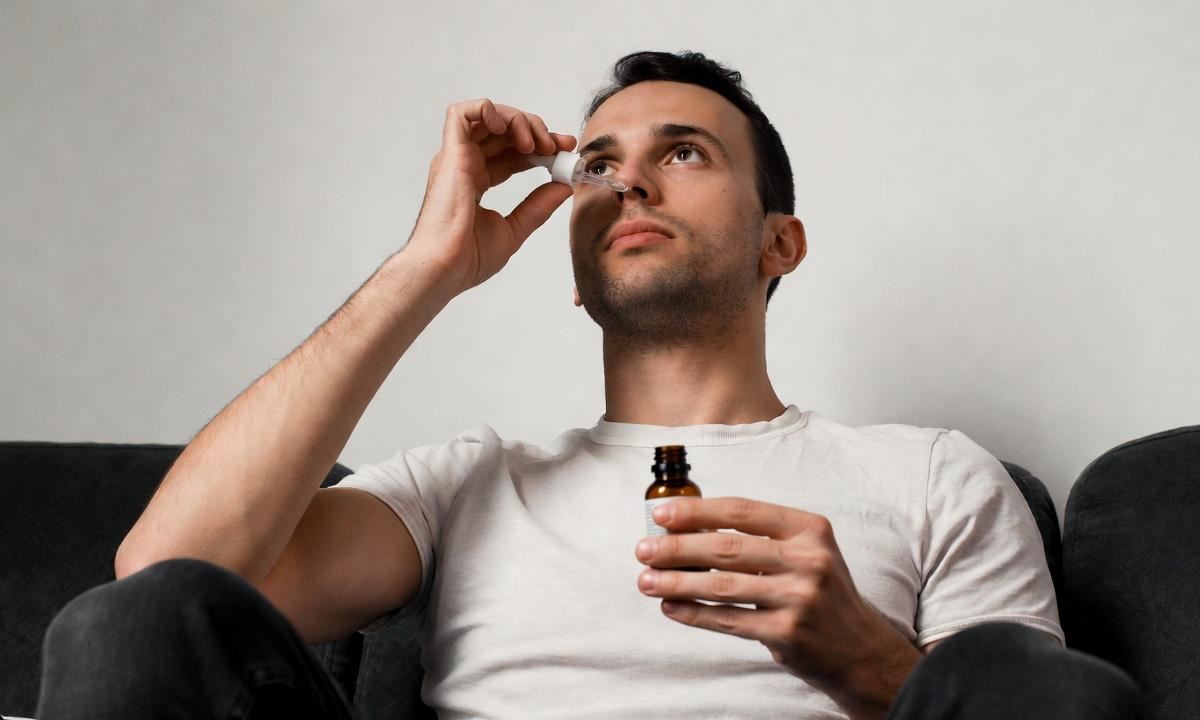 Врач объяснила, чем опасно длительное использование сосудосуживающих капель