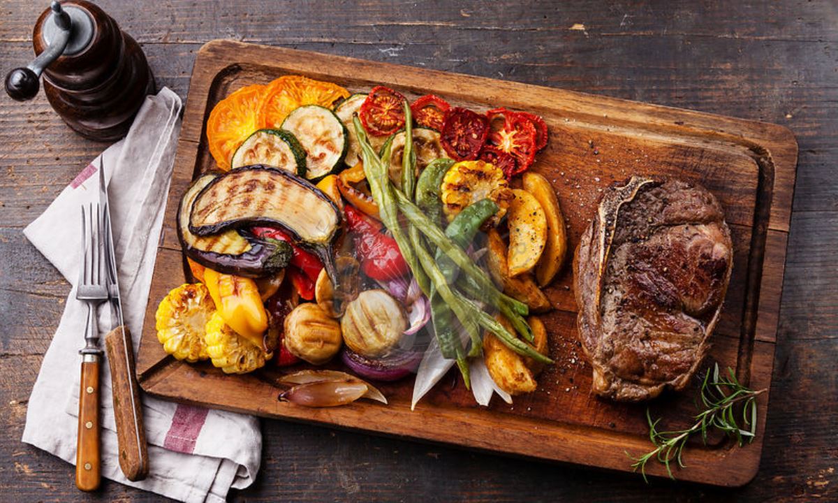 Почему внезапно тянет на сладкое, соленое или мясо