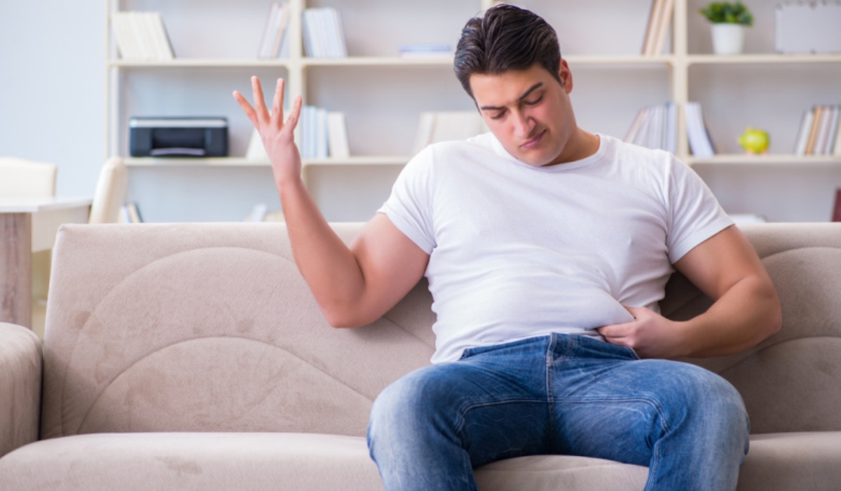 Специалист назвал состояния, когда мужчинам показана липосакция