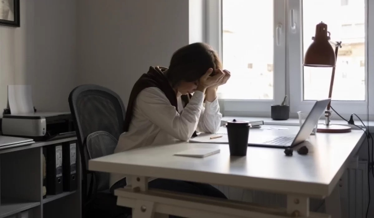 Как переработки могут повлиять на здоровье и семью