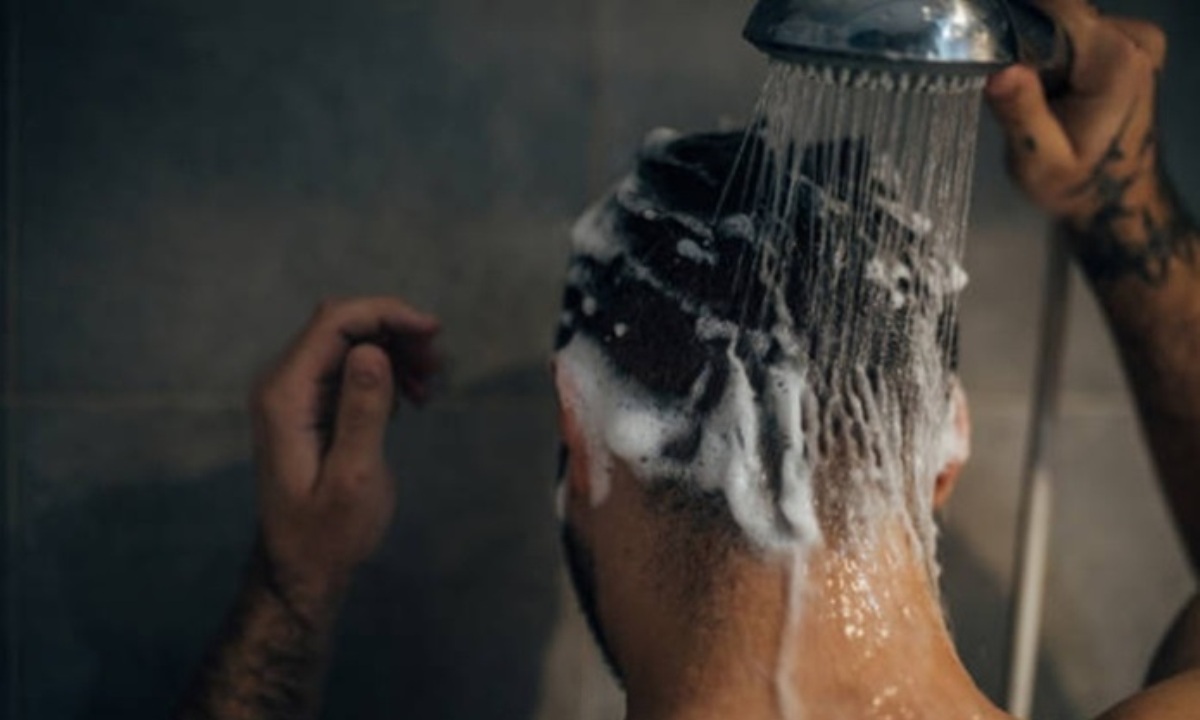 Названо лучшее время для душа