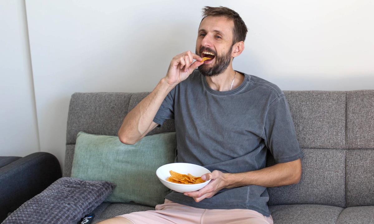 Ученые объяснили, почему мы переедаем