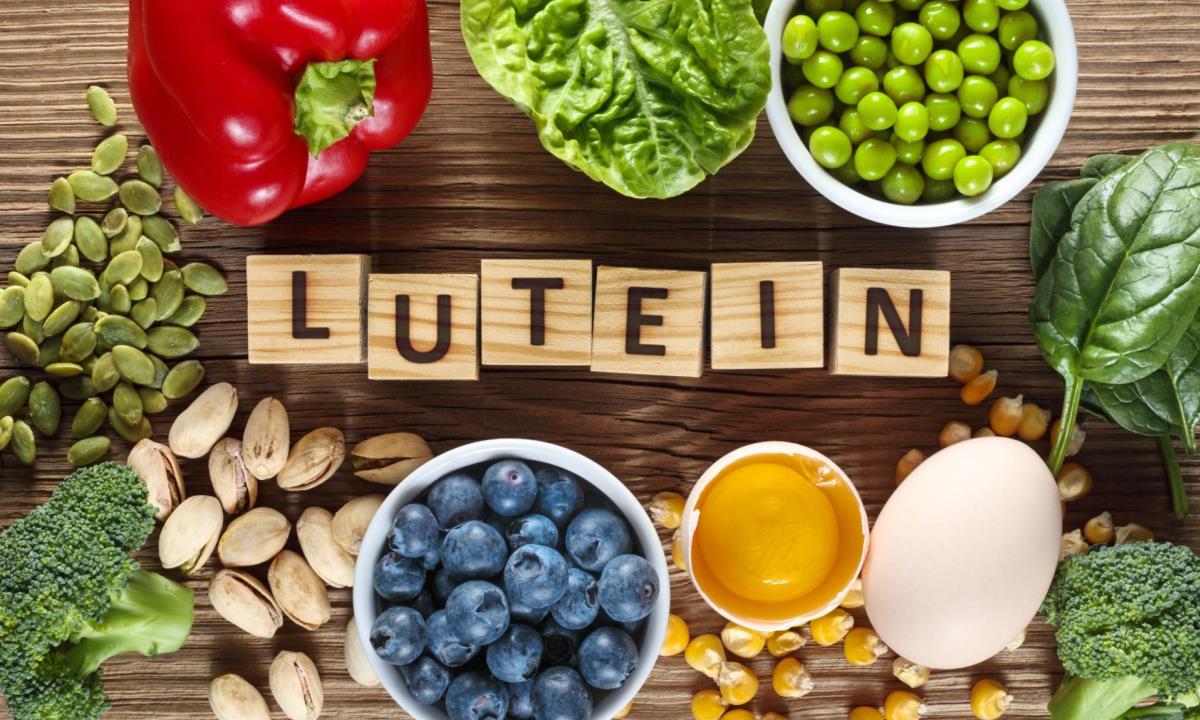 Названы продукты, которые помогают сохранить зрение и защитить глаза