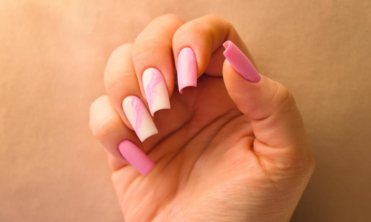 «Тихая роскошь» на ногтях — какие тренды маникюра будут популярны весной 2026