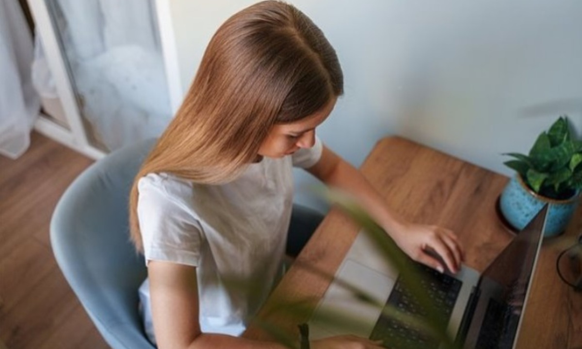 Хирург перечислил последствия длительной сидячей работы