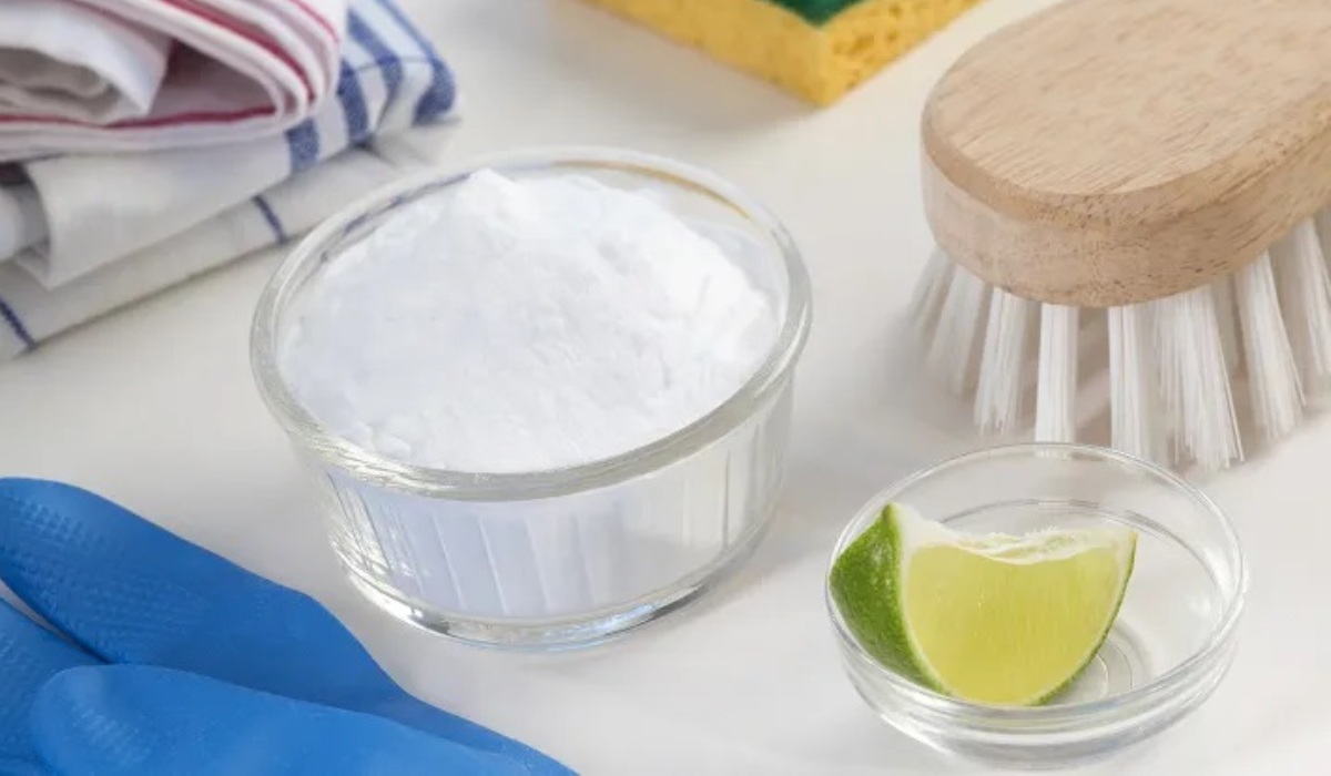 Как соль может заменить бытовую химию