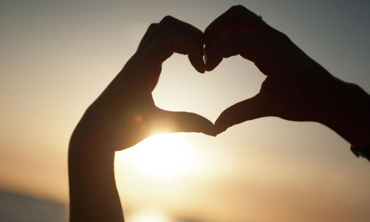 Эти пять знаков зодиака могут встретить любовь до середины марта