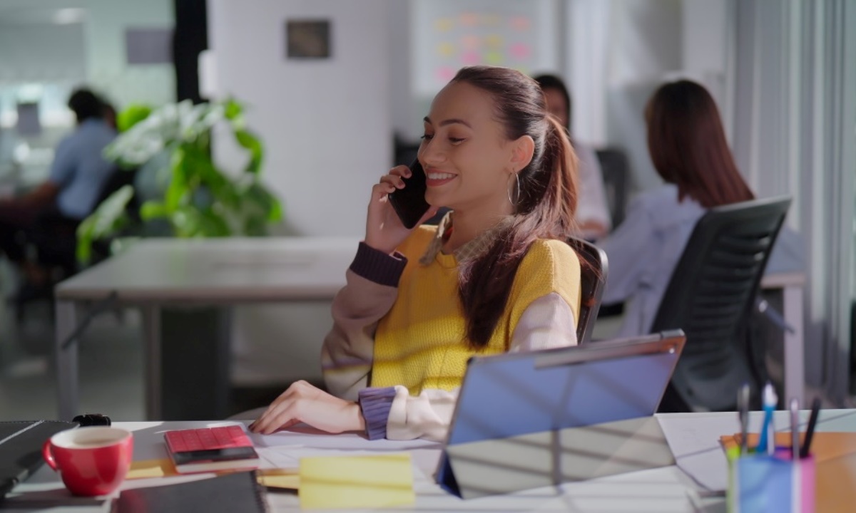 Почему поколению Z важно получать похвалу на работе — объяснение психолога