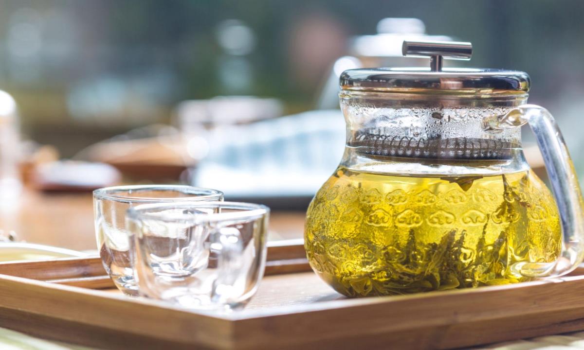 Ученые выяснили, какой чай полезнее — холодный или горячий