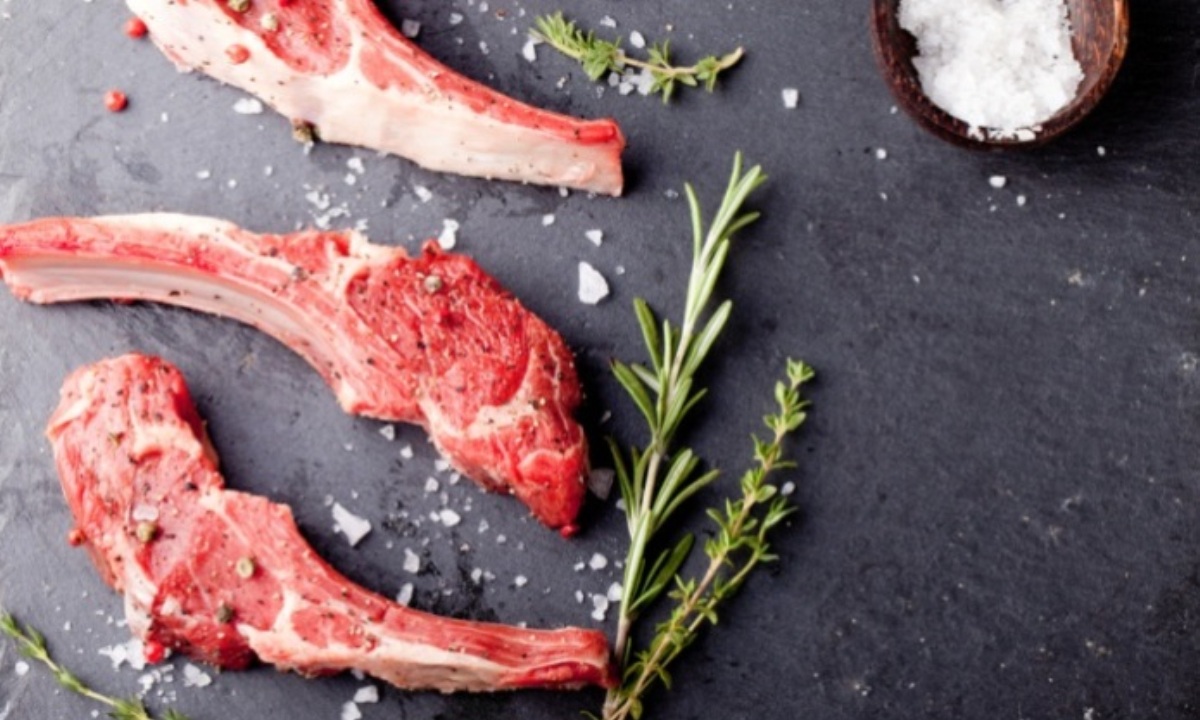 Врач назвала факты в защиту красного мяса