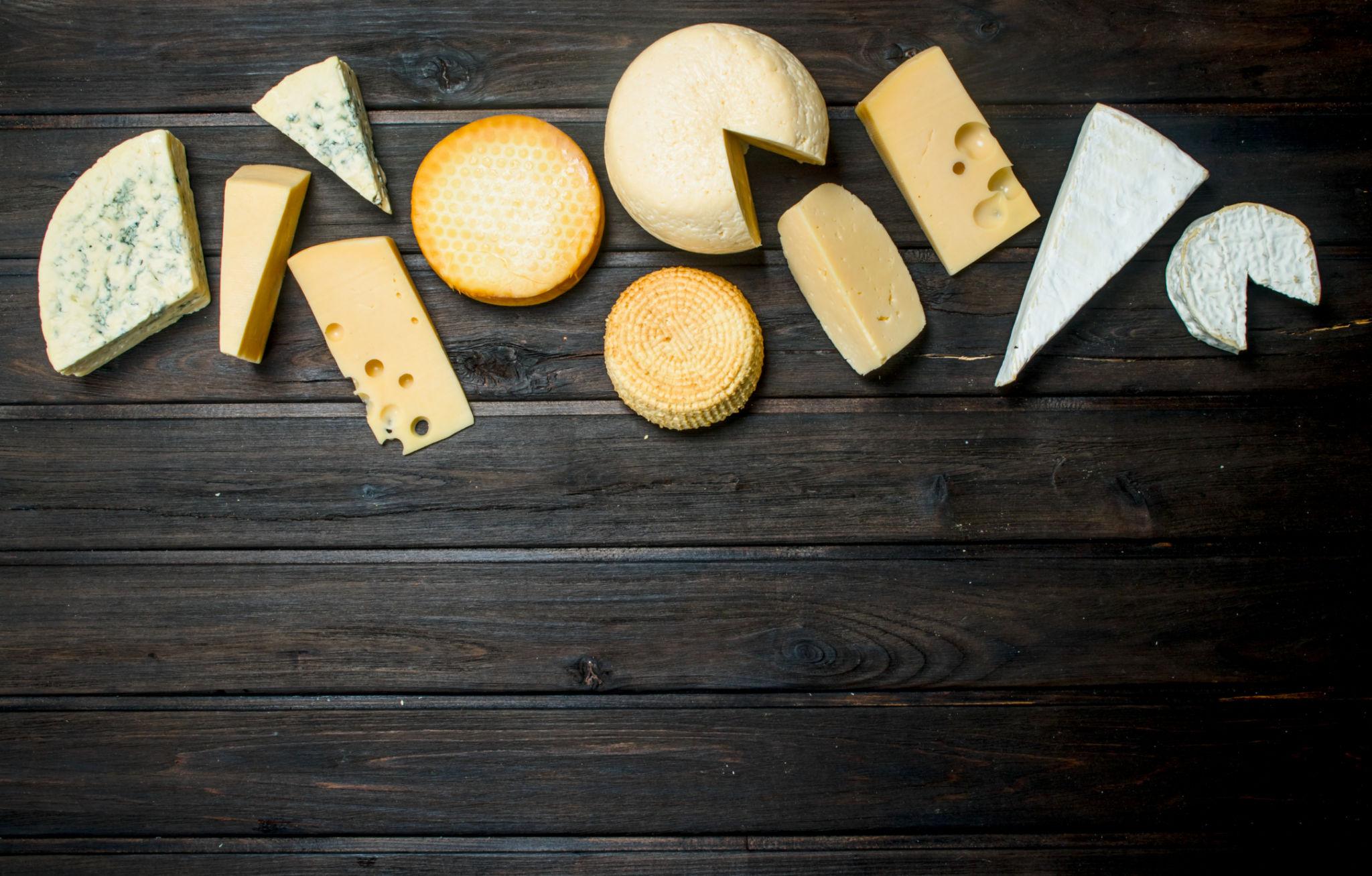 Врач объяснила, кому стоит ограничить употребление сыра