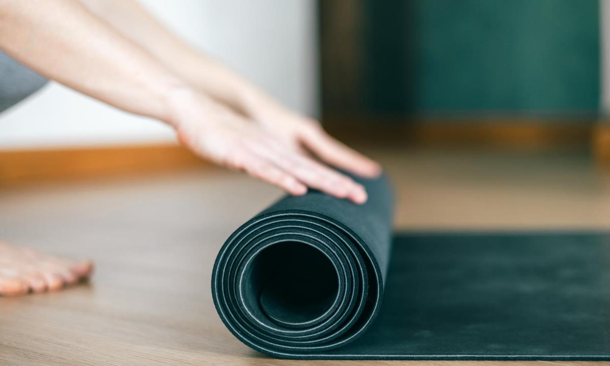 Как выбрать коврик для йоги и фитнеса — три главных параметра, на которые стоит обратить внимание