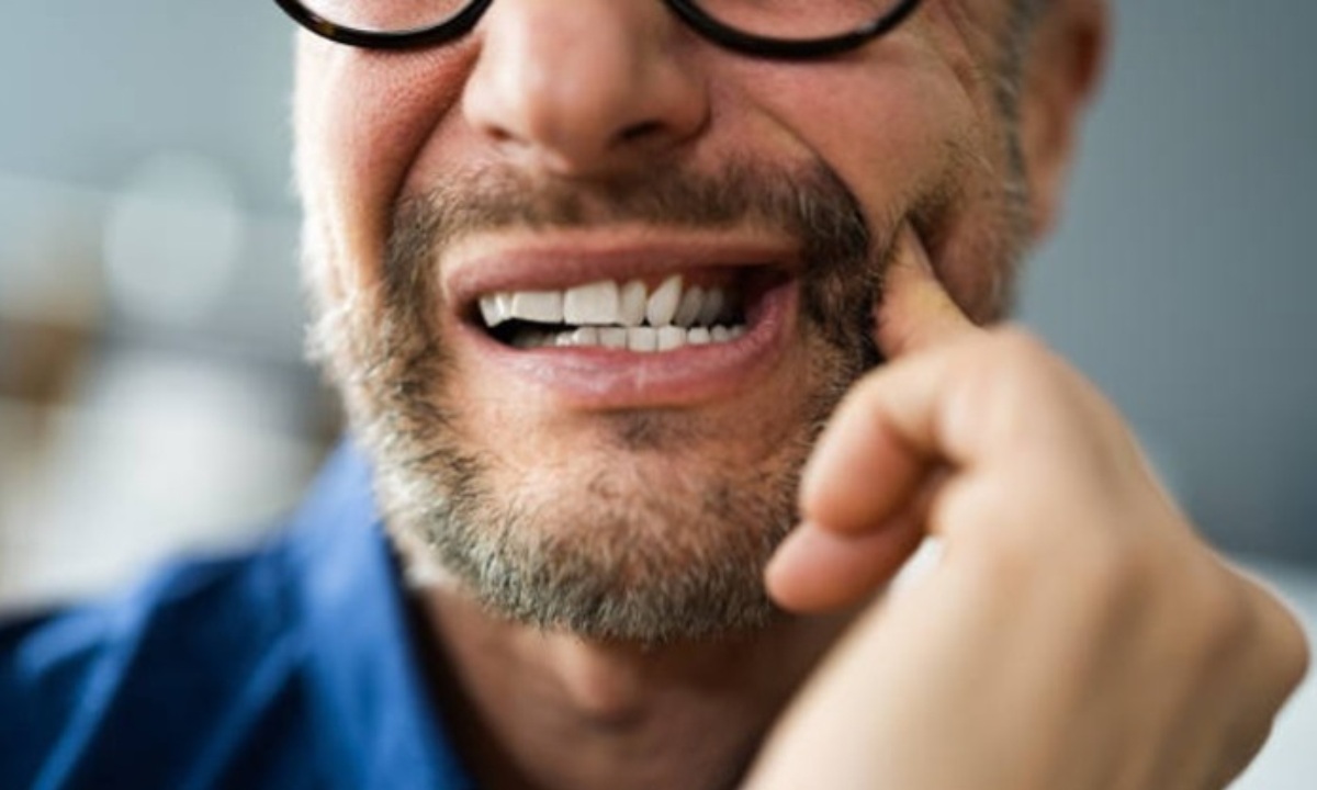 Как потеря зубов влияет на внешность и возраст