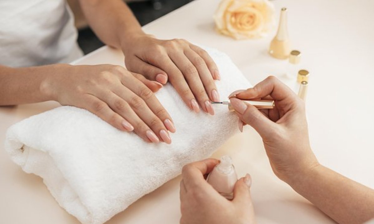Чем могут обернуться порезы во время маникюра или педикюра