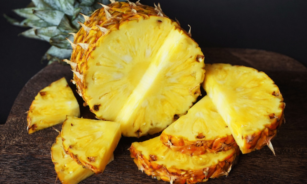 Может ли ананас помочь переварить мясо?