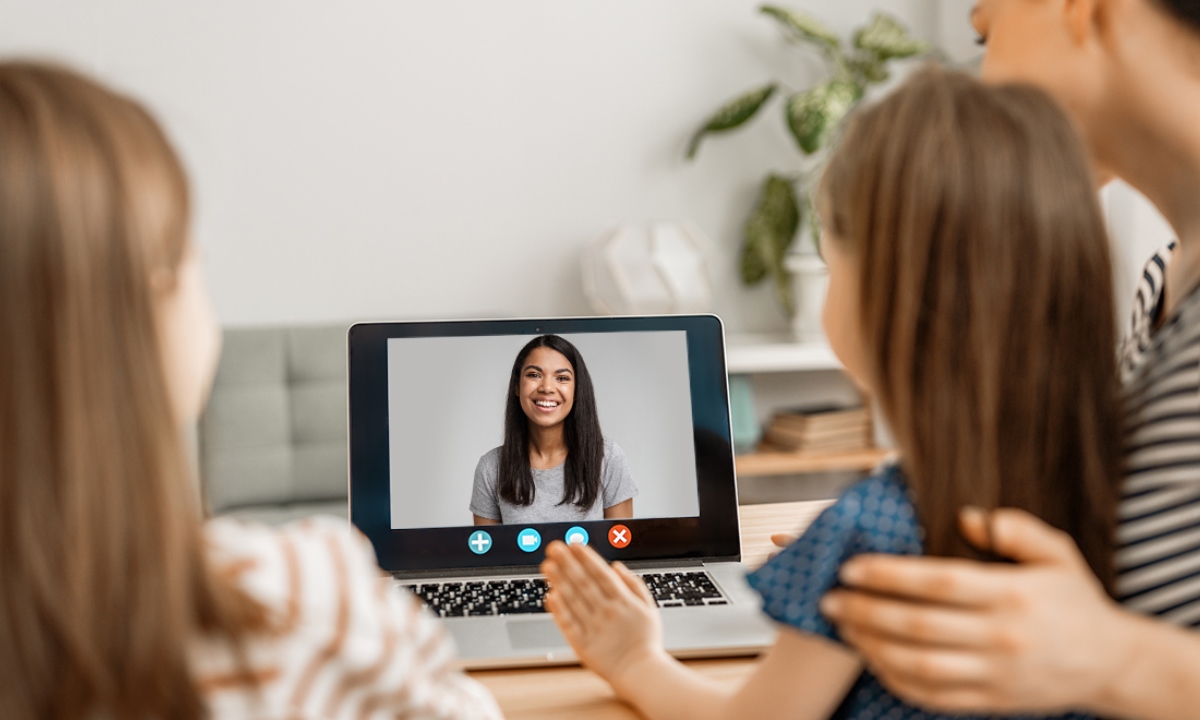 Психолог объяснила, в каком возрасте лучше начинать учить детей иностранным языкам