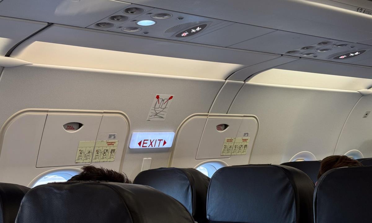 Восемь правил, которые могут спасти жизнь при авиакатастрофе