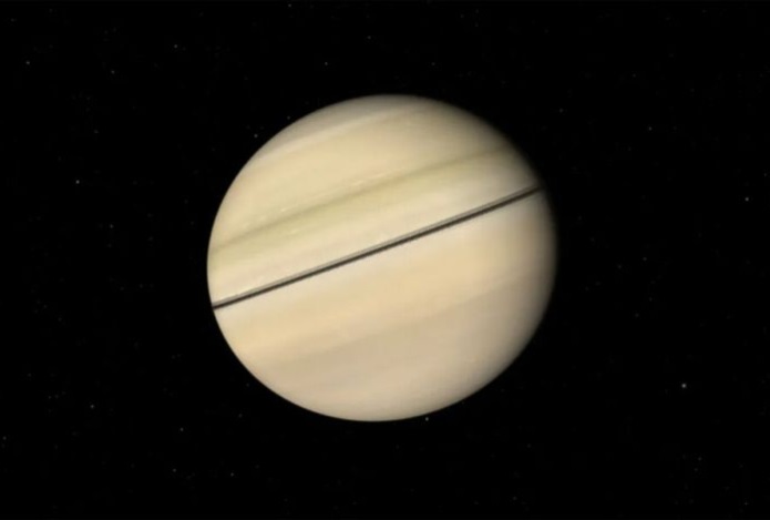 Ученые объяснили, почему гейзеры есть только на одном спутнике Сатурна