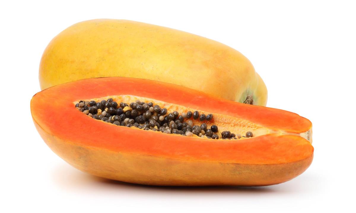 Диетолог назвала случаи, когда папайю стоит употреблять с осторожностью