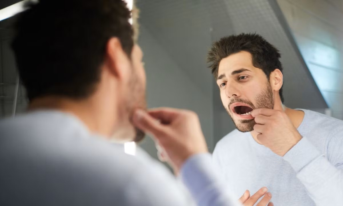 Названа неочевидная причина чувствительности зубов