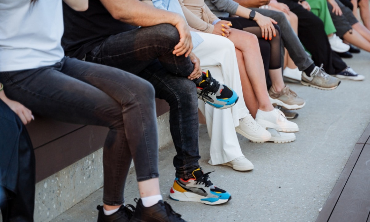 Почему не стоит сидеть в позе «нога на ногу»