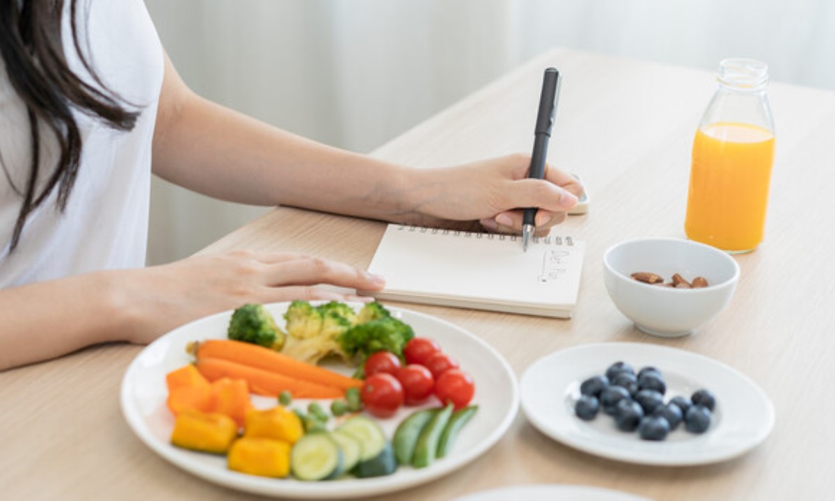 Подсчет калорий оказался опаснее, чем кажется — врач объяснила риски