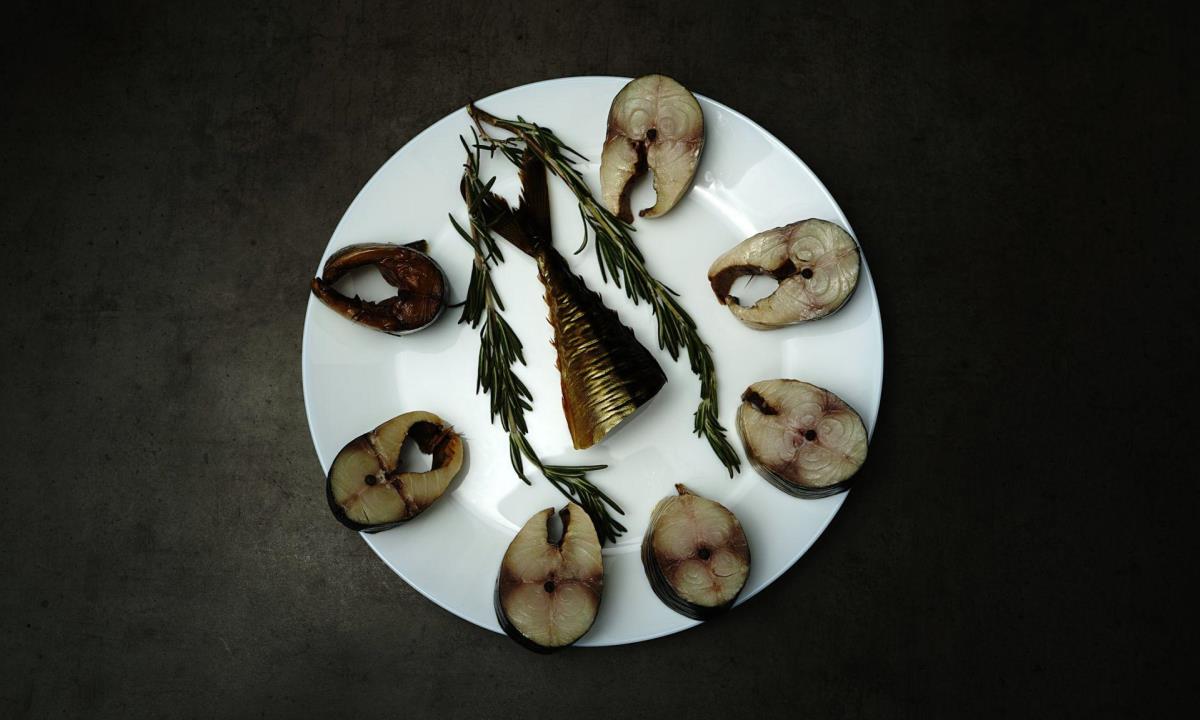 «Витаминная бомба» — чем полезна скумбрия и можно ли есть копченую