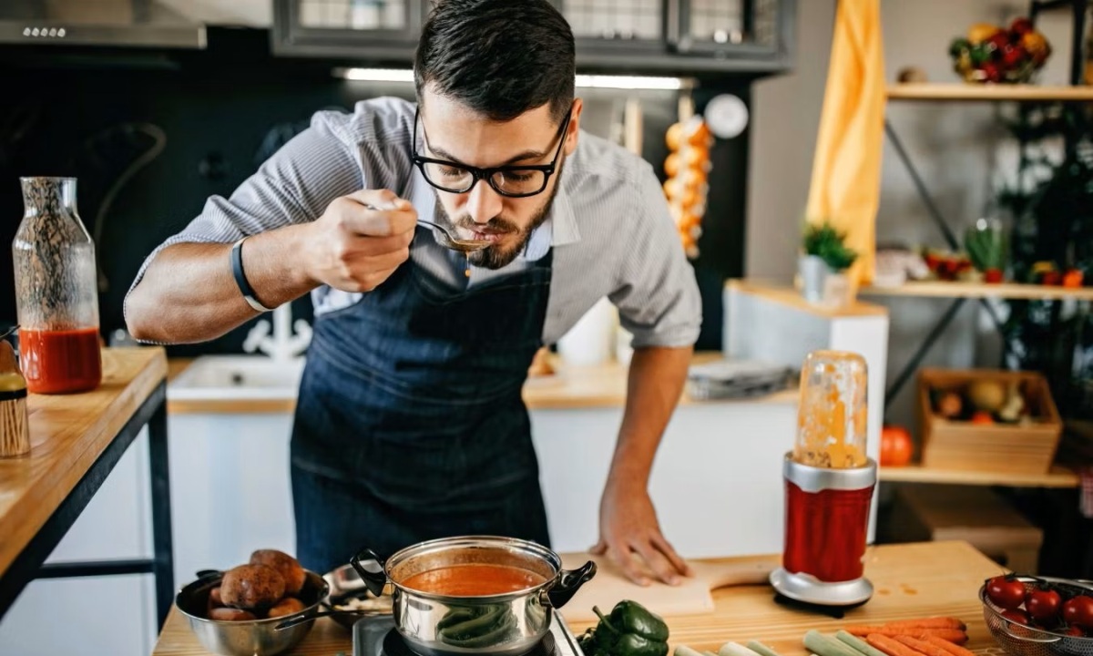Диетолог назвала неочевидные причины набора веса