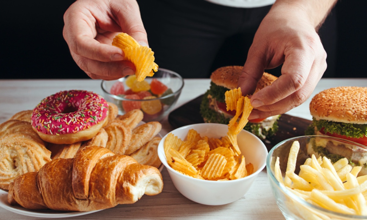 Составлен топ вредных продуктов для ЖКТ