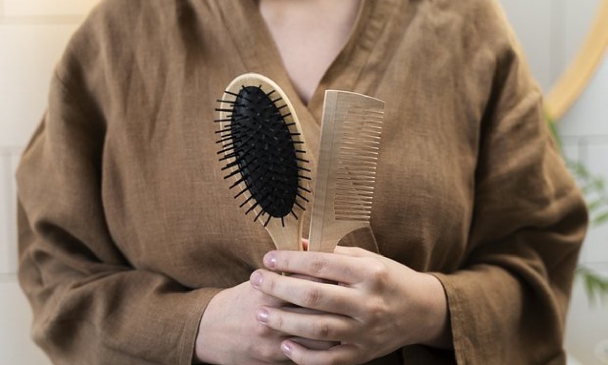 Как расческа становится источником бактерий