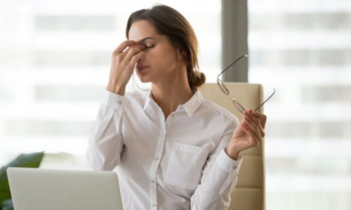 Врач предупредила о влиянии стресса и скачков давления на зрение