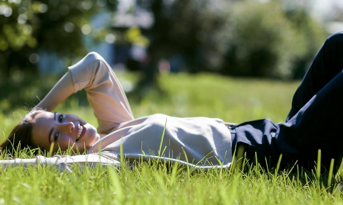 Психолог объяснила, какие прикосновения помогают снизить стресс