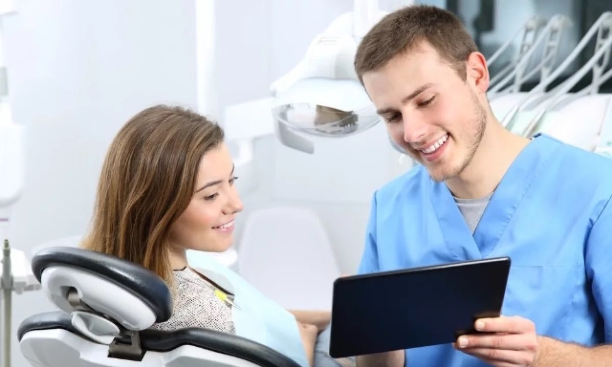 Как избежать отторжения зубных имплантов?