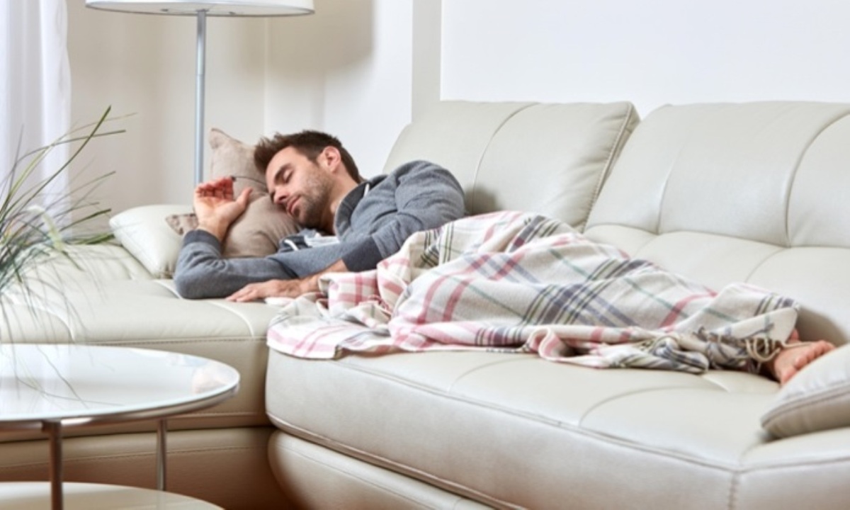 Почему нельзя спать под телевизор