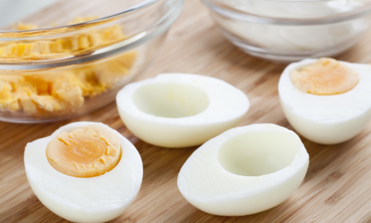 Почему некоторые желтки слишком яркие