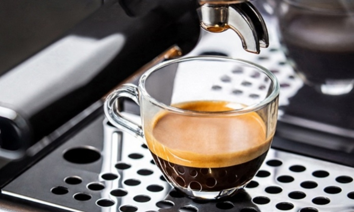 Почему нельзя чистить зубы сразу после выпитого кофе