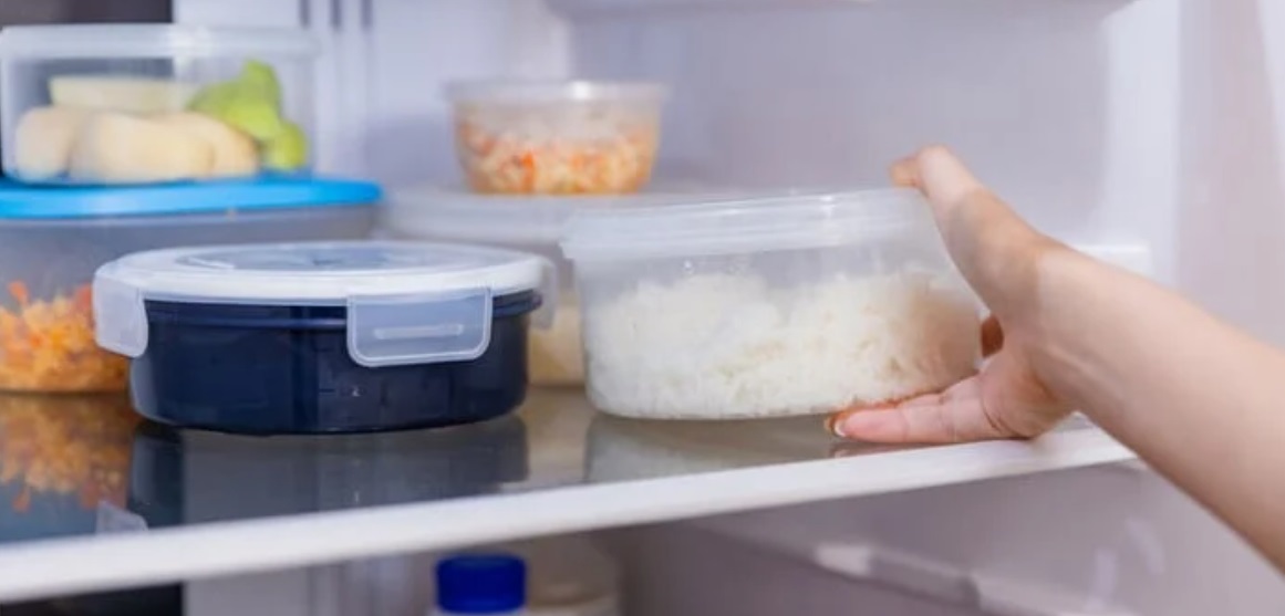 Вчерашняя еда может навредить — в чем скрытая опасность привычных остатков