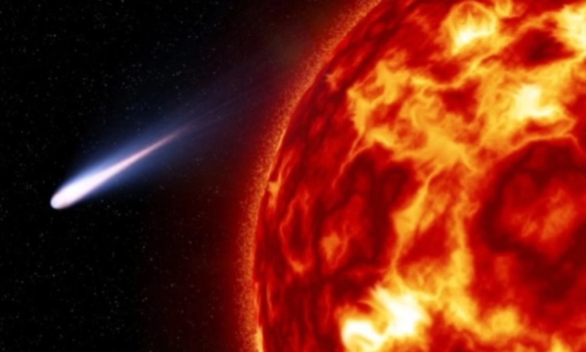 Как увидеть редкую солнцецарапающую комету