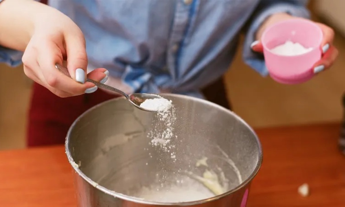 Как добавлять в тесто соду и уксус правильно