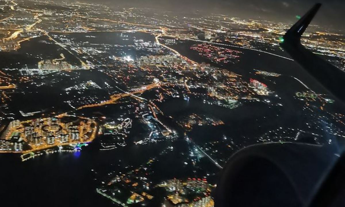 Почему пассажиры не могут оторваться от окна самолёта