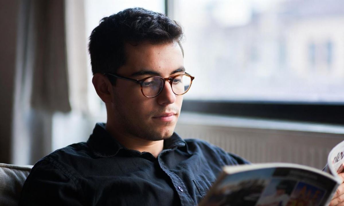 Психолог объяснила, действительно ли умные люди чаще злятся