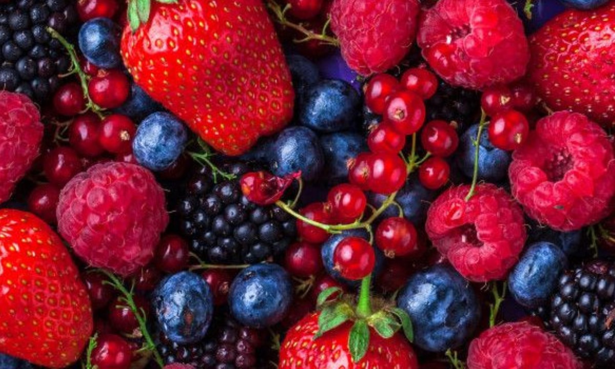 Продукты, которые незаметно портят белизну зубов — список, о котором многие не задумываются