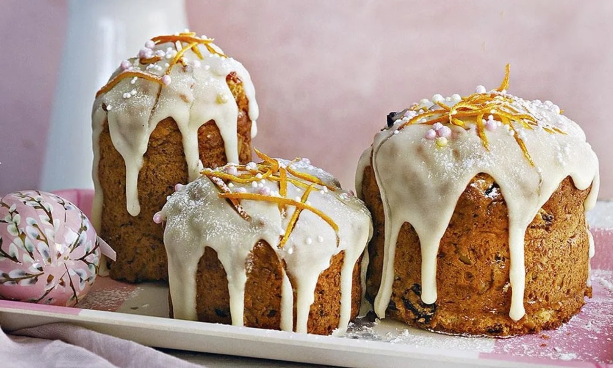 Когда украшать кулич — два момента, чтобы глазурь не потекла и держалась идеально