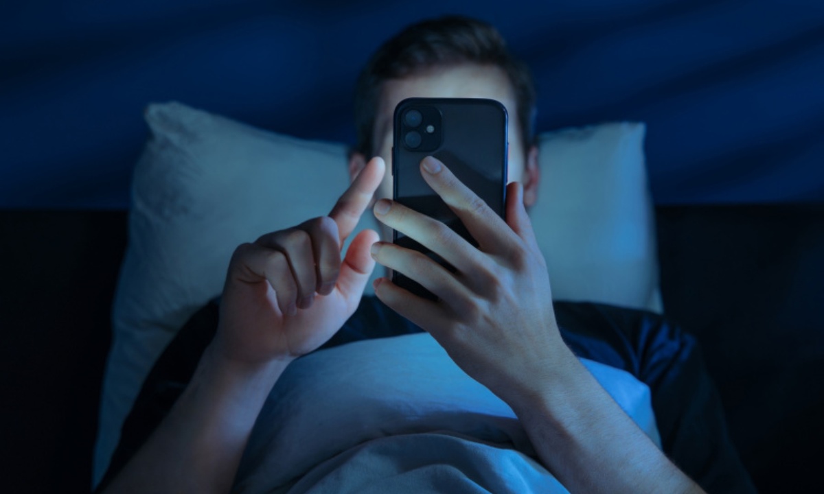 Как смартфон влияет на сон
