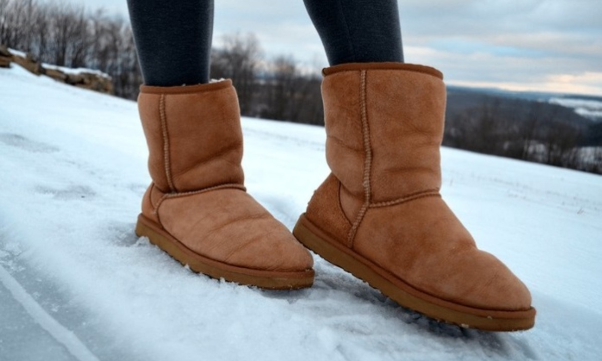 Чем может обернуться ношение обуви с плоской подошвой