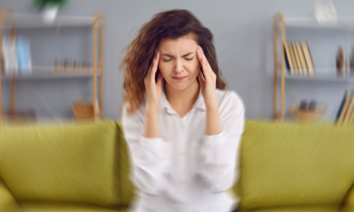 Почему кружится голова при подъеме с кровати