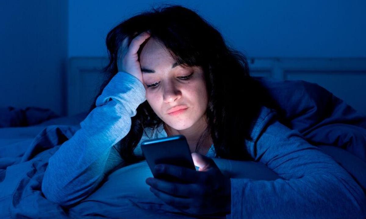 Бессонница простыми словами — что это и из-за чего она возникает