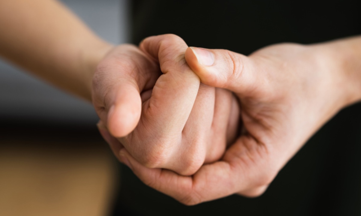 Развеян главный миф об опасности привычки хрустеть пальцами