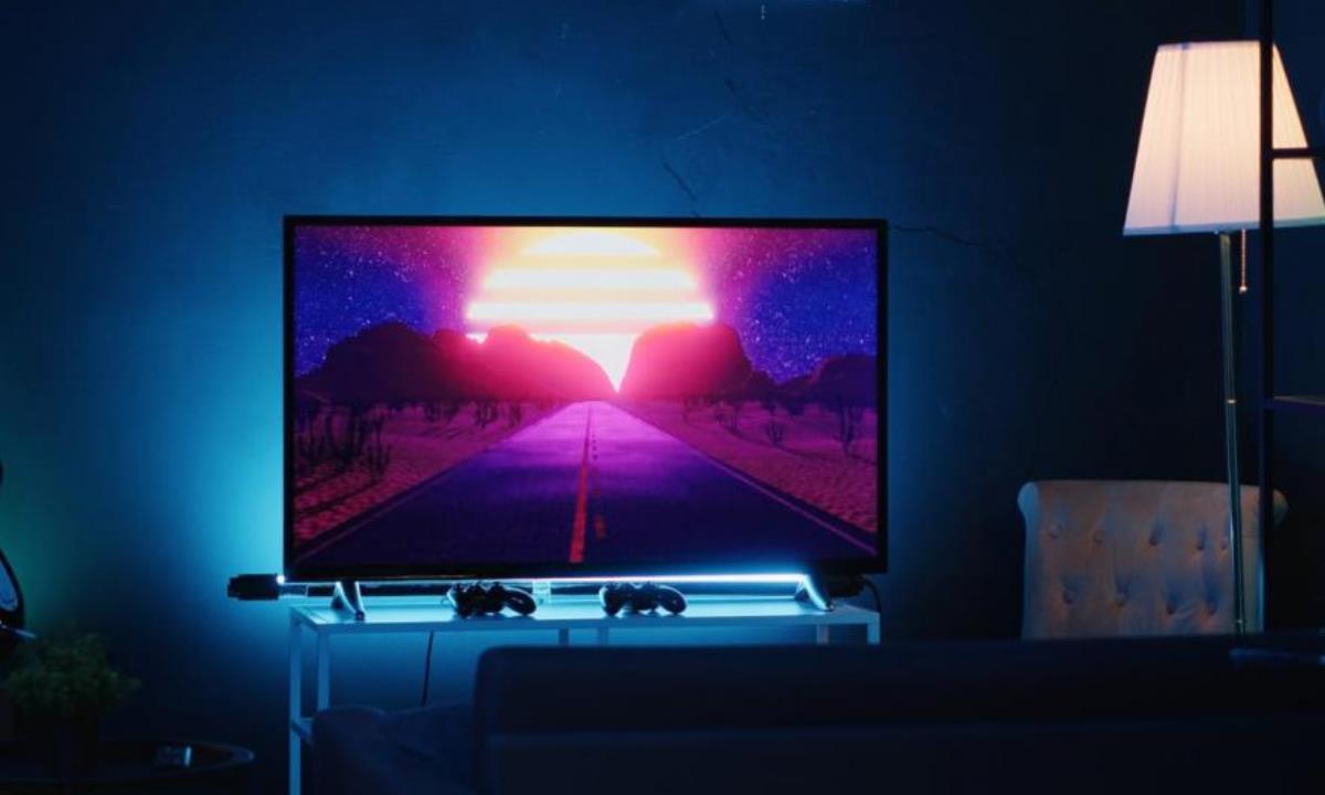 Сон под телевизор оказался опаснее, чем кажется — названа скрытая угроза