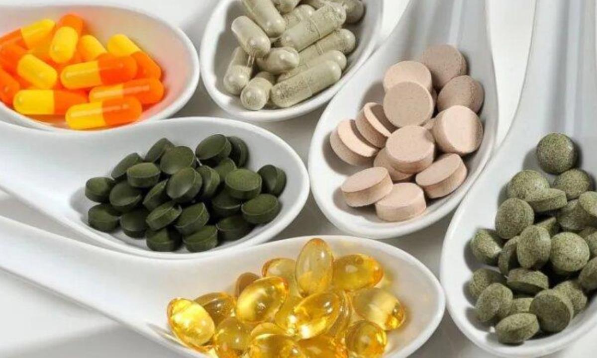 Витамины могут навредить — названы скрытые риски популярных добавок